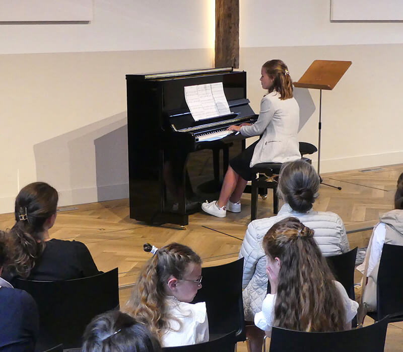 Ria Tijman's leerlingen stralen tijdens muzikale dag