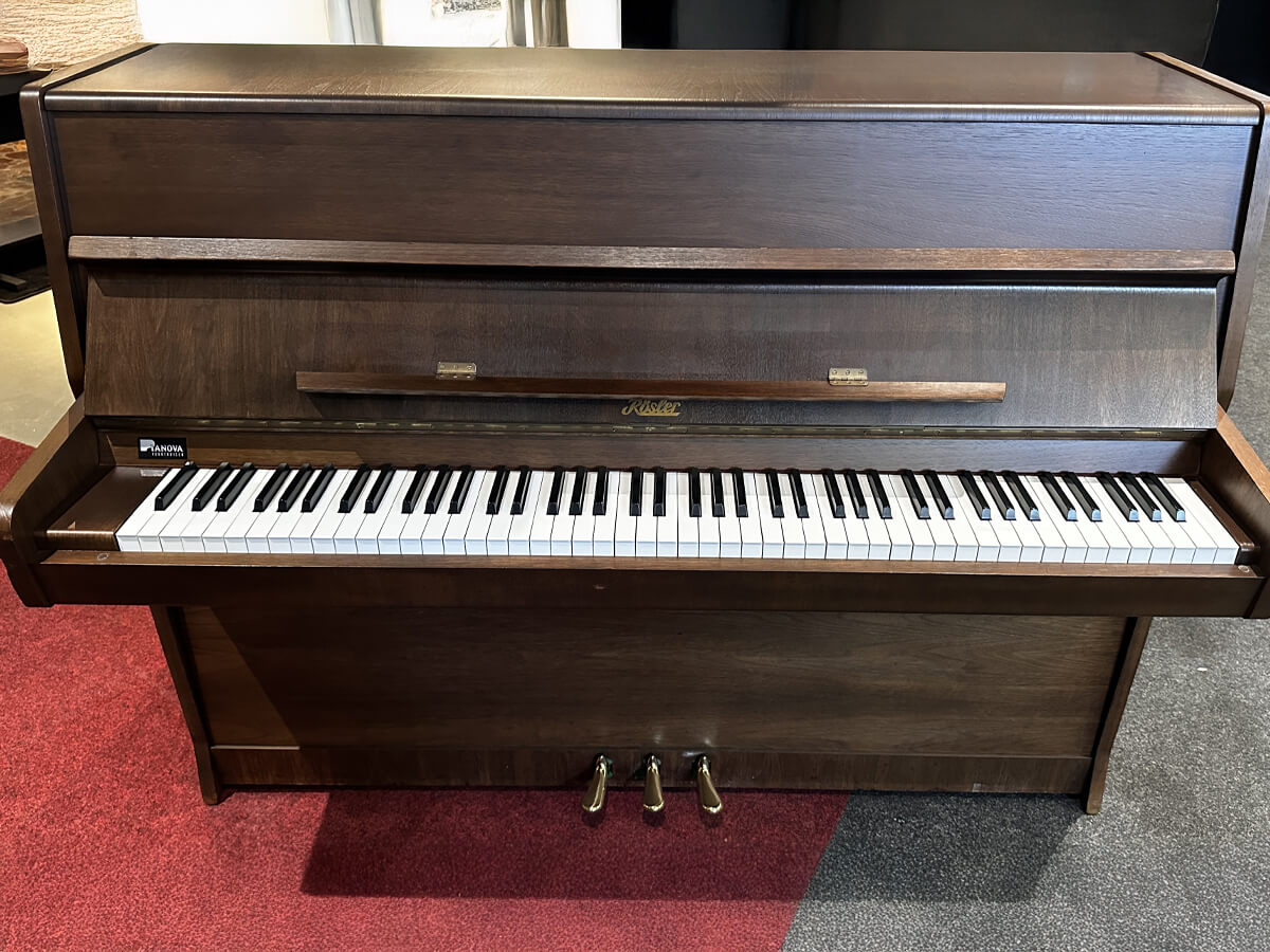 Diverse budget piano's