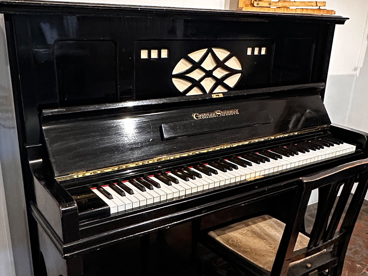Grotrian Steinweg 130