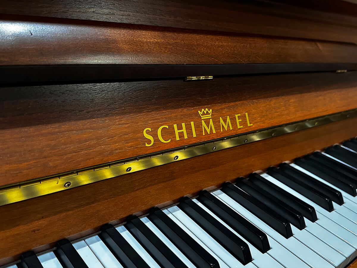 Schimmel 130